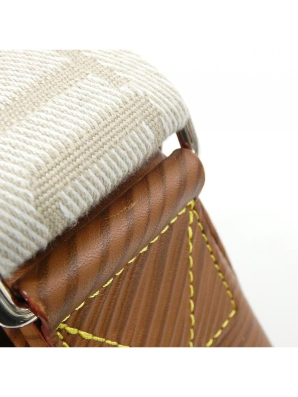 Louis Vuitton Epi XL Montsouris Shoulder Bag - Picture 6 of 8